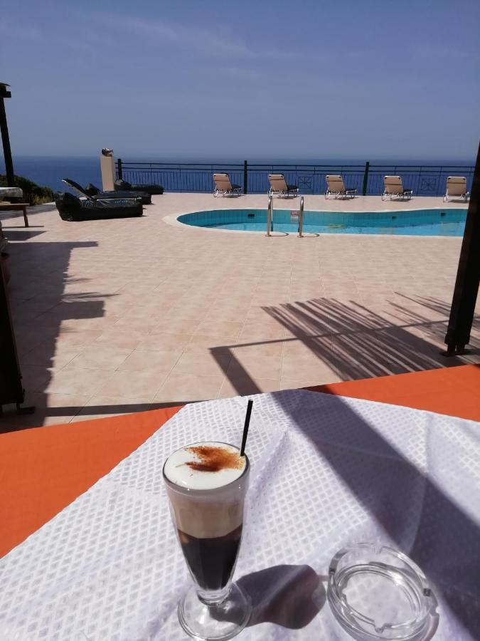 Hill Of Calm Hotel Triopetra Eksteriør billede