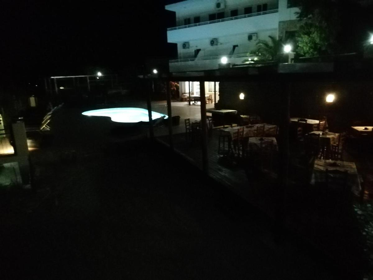 Hill Of Calm Hotel Triopetra Eksteriør billede